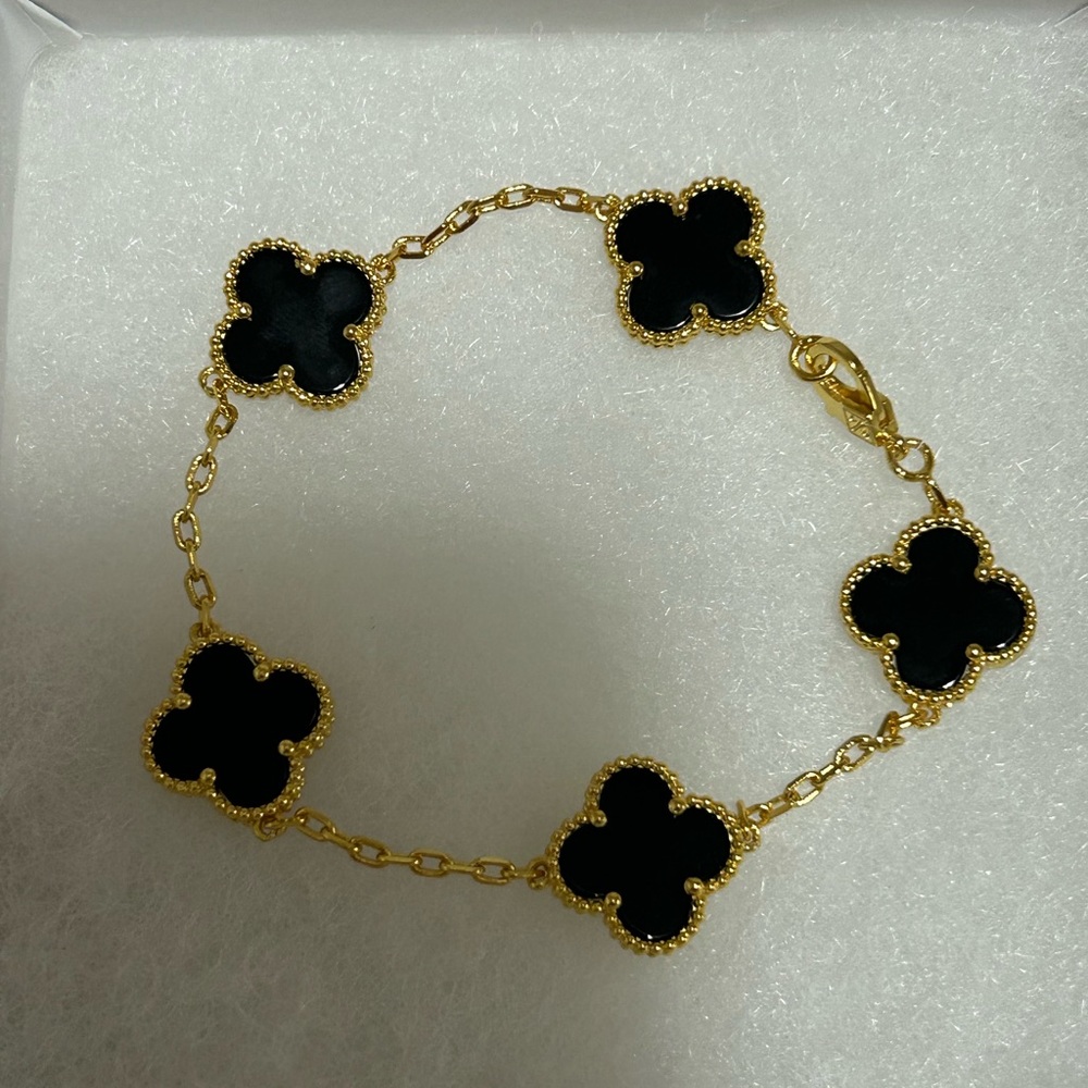 18k Gold Plated Four Leaf Clover bracelet